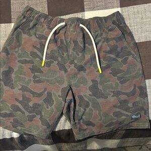 Marsh Wear Men's Green and Brown Camo Athletic Shorts